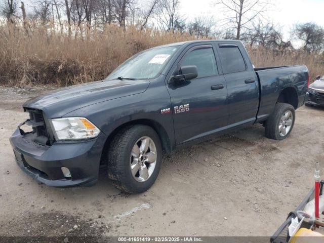 1C6RR7FT4JS348324 RAM 1500 Express  4x4 6'4 Box