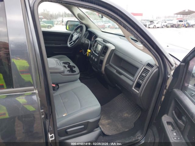 1C6RR7FT4JS348324 RAM 1500 Express  4x4 6'4 Box
