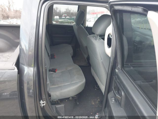 1C6RR7FT4JS348324 RAM 1500 Express  4x4 6'4 Box