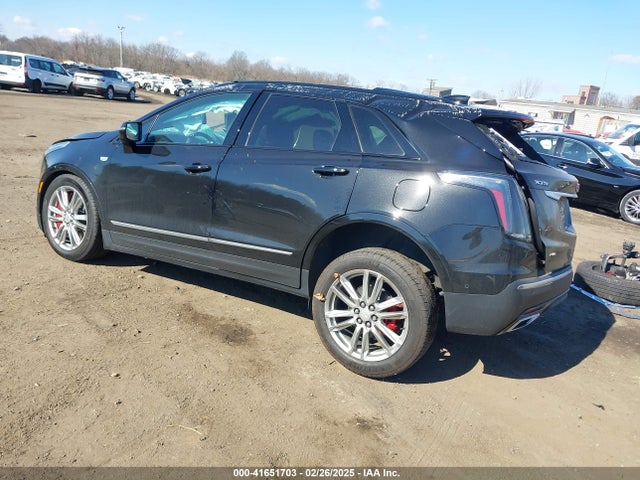 2023 CADILLAC XT5 1GYKNGRS5PZ222539 Photo 2