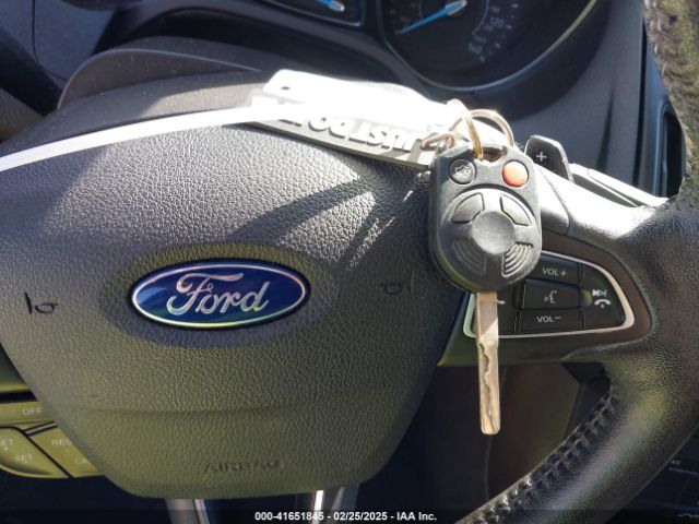 1FADP3F24FL313640 Ford FOCUS SE