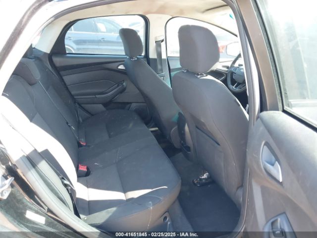 1FADP3F24FL313640 Ford FOCUS SE