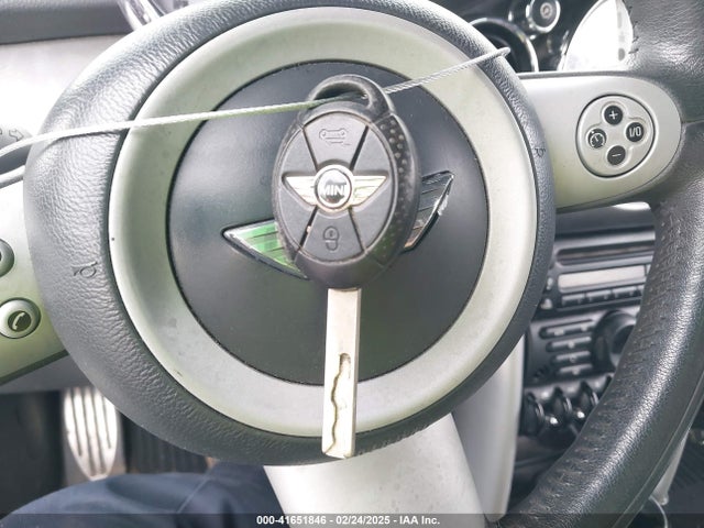 2007 MINI COOPER S WMWRH33527TJ43515 Photo 10