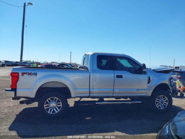 1FT7X2BT1KEE82125 Ford F-250 Xlt