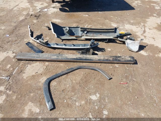 3GTUUGED8SG148616 GMC l84