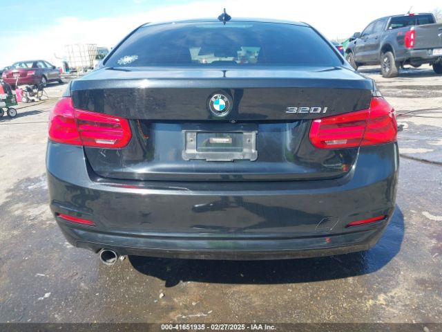 WBA8A9C58JAH13719 BMW 320i