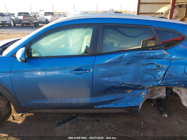 KM8J33A44GU206516 Hyundai TUCSON SE