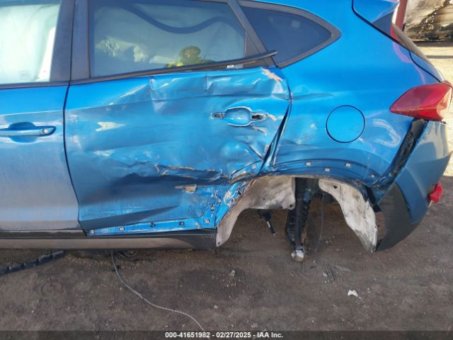 KM8J33A44GU206516 Hyundai TUCSON SE