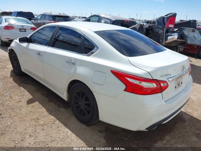 1N4AL3AP4HN349577 Nissan Altima 2.5 S
