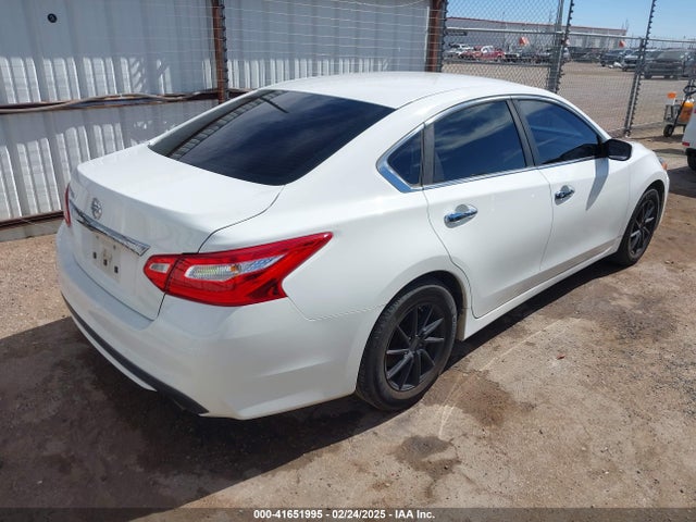 1N4AL3AP4HN349577 Nissan Altima 2.5 S