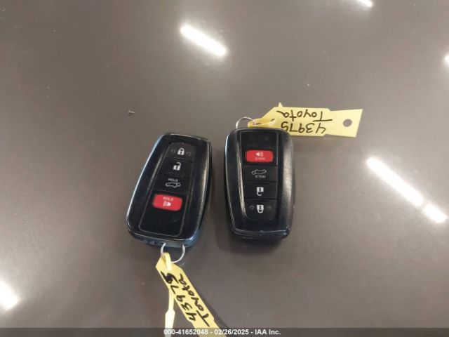2T3J1RFV1KW029739 Toyota Rav4 Adventure