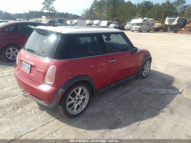 2005 MINI COOPER S WMWRE33555TL14862 Photo 3