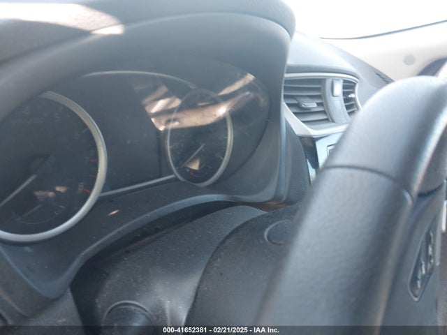 3N1AB7AP4HY328982 Nissan SENTRA SV