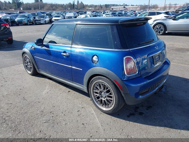2008 MINI COOPER S WMWMF73528TT86864 Photo 2