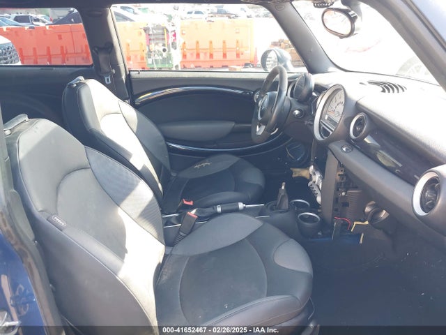 2008 MINI COOPER S WMWMF73528TT86864 Photo 4