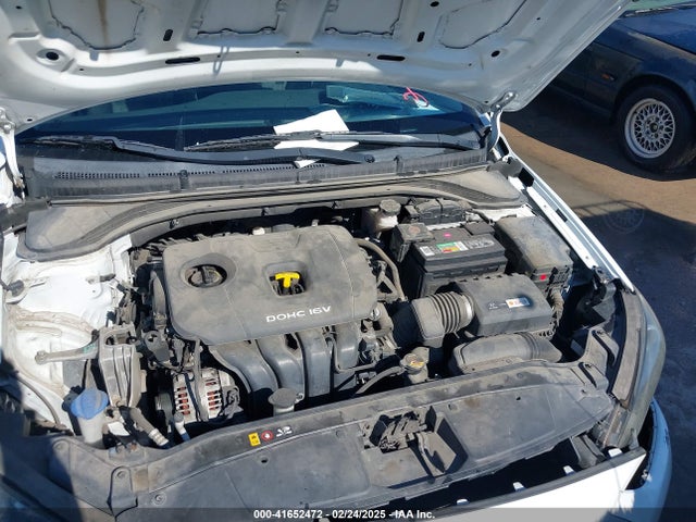 Hyundai ELANTRA SE 2018 5NPD74LF9JH397927 Image 10