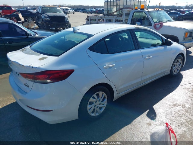 Hyundai ELANTRA SE 2018 5NPD74LF9JH397927 Image 4