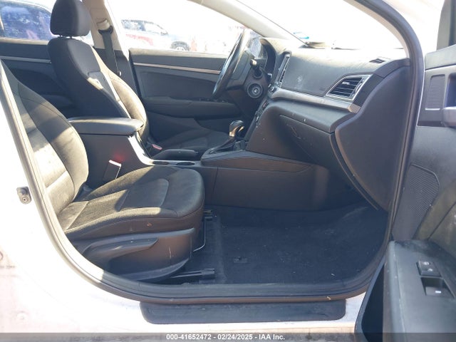 Hyundai ELANTRA SE 2018 5NPD74LF9JH397927 Image 5