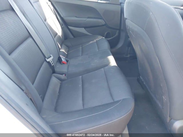Hyundai ELANTRA SE 2018 5NPD74LF9JH397927 Image 8