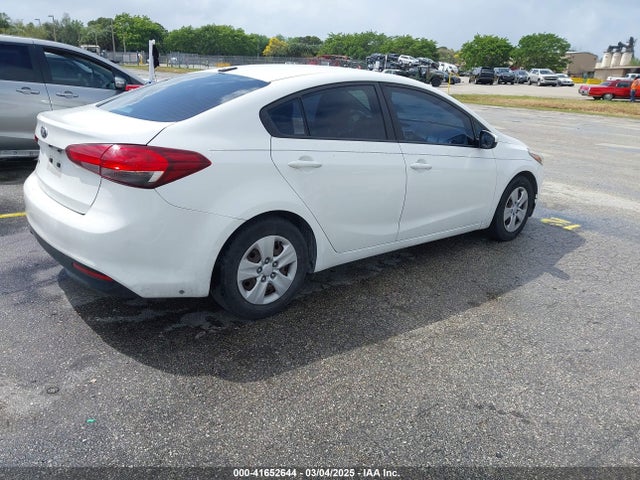 3KPFK4A78HE072333 KIA FORTE LX