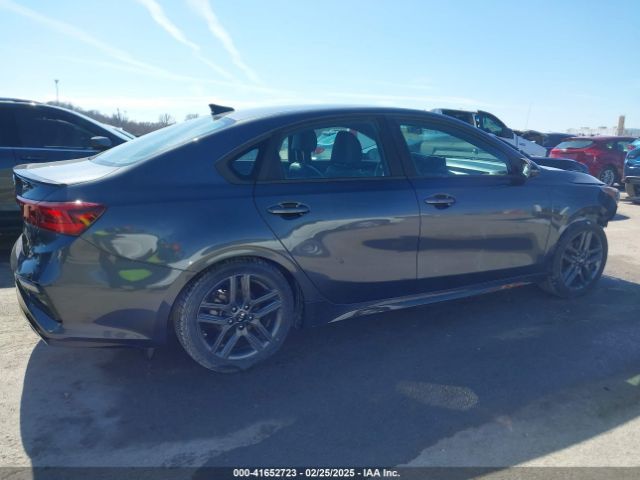 3KPF34AD7ME415713 KIA Forte Gt-line