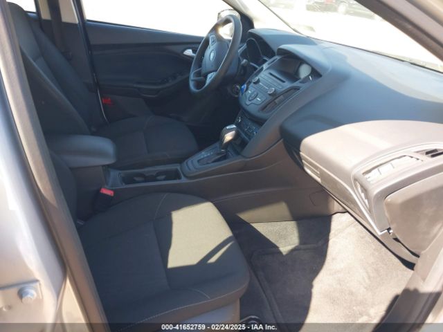 1FADP3F25GL240781 Ford FOCUS SE