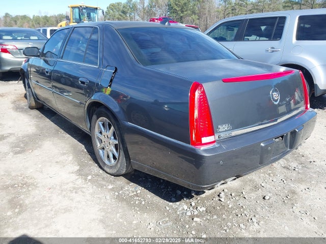 2011 CADILLAC DTS 1G6KH5E68BU124852 Photo 2