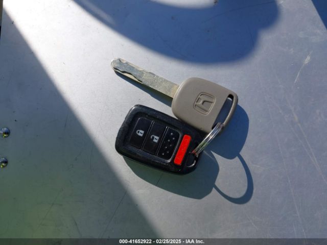2HKRM4H38EH601443 Honda CR-V LX