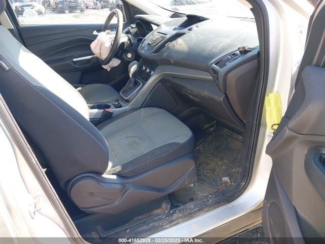 1FMCU9G9XEUA22965 Ford ESCAPE SE