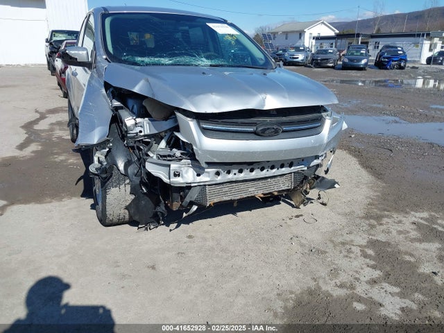 1FMCU9G9XEUA22965 Ford ESCAPE SE