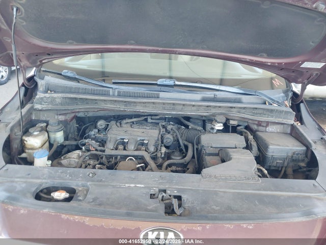 KIA SEDONA LX 2016 KNDMB5C17G6123833 Image 10