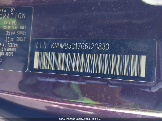 KIA SEDONA LX 2016 KNDMB5C17G6123833 Image 11