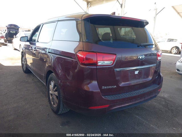 KIA SEDONA LX 2016 KNDMB5C17G6123833 Image 3