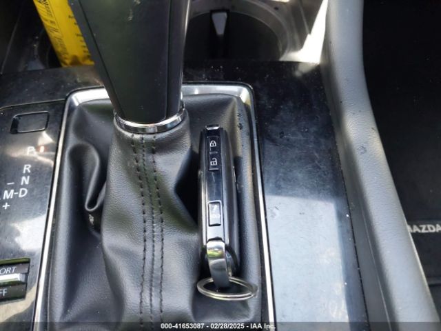 JM1BPBMM6P1605769 Mazda Mazda3 Hatchback 2.5 S Premium