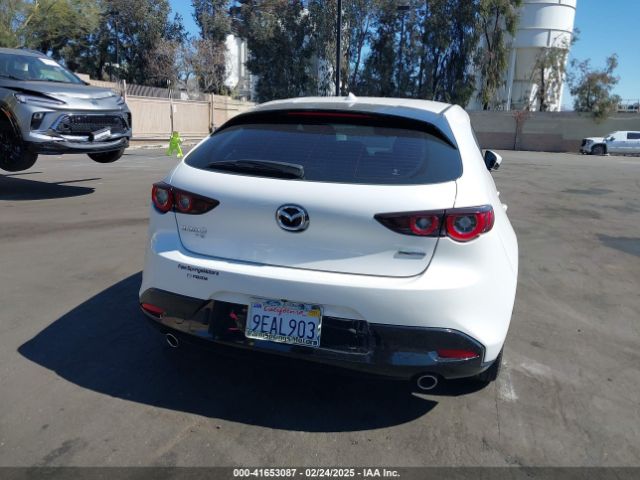 JM1BPBMM6P1605769 Mazda Mazda3 Hatchback 2.5 S Premium