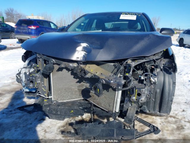 4T1B11HK8JU023307 Toyota CAMRY SE