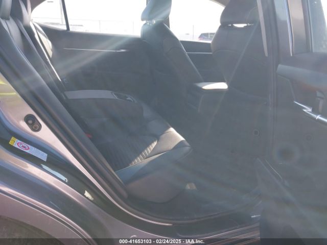 4T1B11HK8JU023307 Toyota CAMRY SE