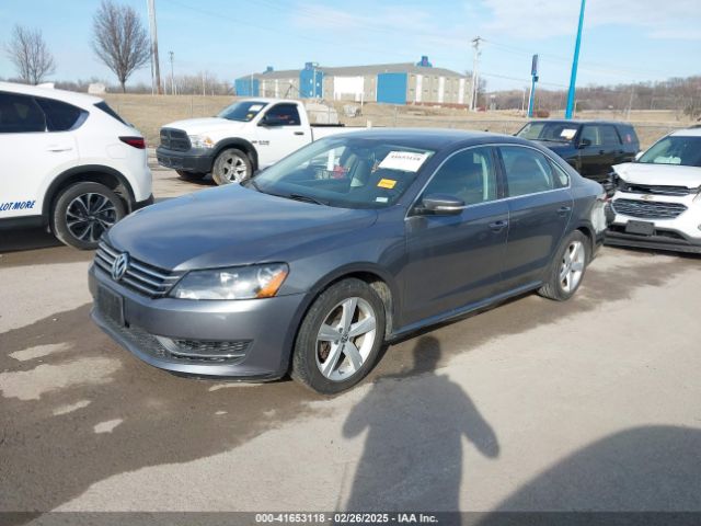 1VWBT7A34EC118525 Volkswagen Passat 1.8t Se