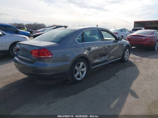 1VWBT7A34EC118525 Volkswagen Passat 1.8t Se