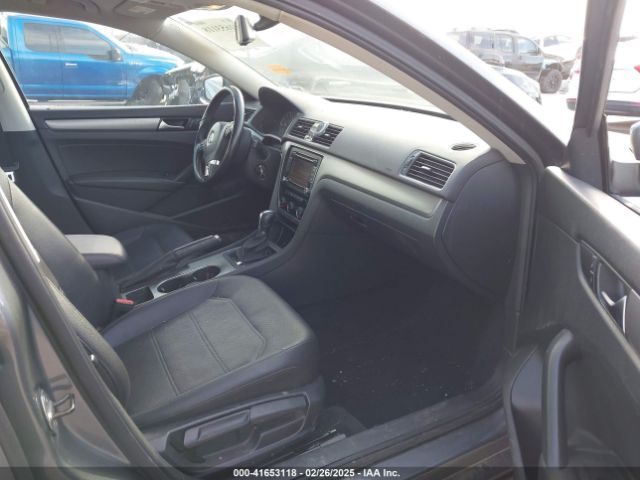 1VWBT7A34EC118525 Volkswagen Passat 1.8t Se
