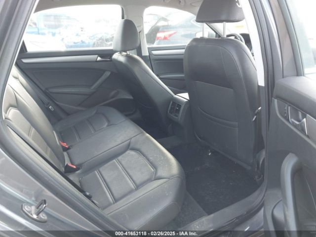 1VWBT7A34EC118525 Volkswagen Passat 1.8t Se