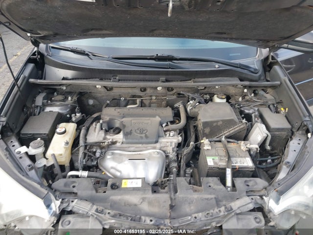 JTMZFREV3HJ113123 Toyota RAV4 LE