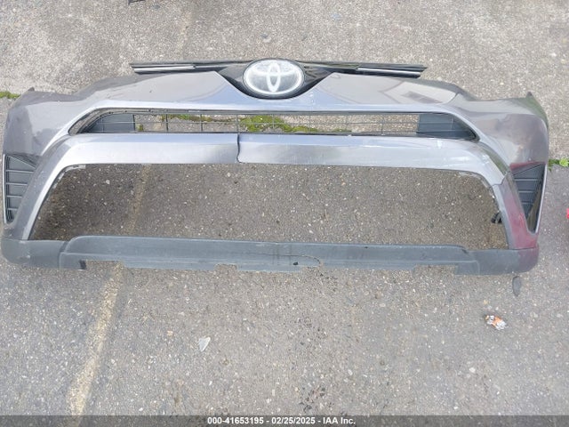 JTMZFREV3HJ113123 Toyota RAV4 LE