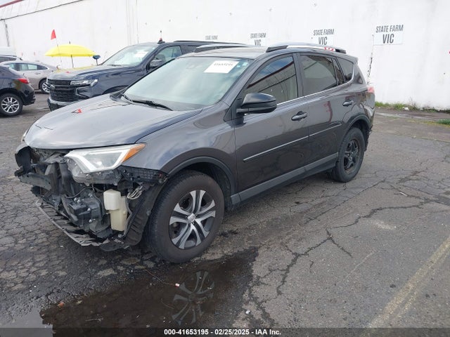 JTMZFREV3HJ113123 Toyota RAV4 LE