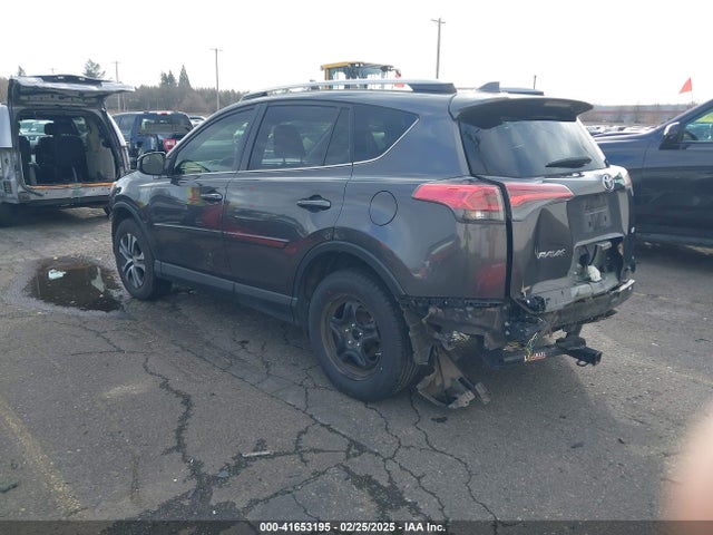 JTMZFREV3HJ113123 Toyota RAV4 LE