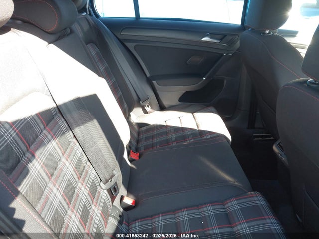 3VW547AU0JM280728 Volkswagen Golf GTI