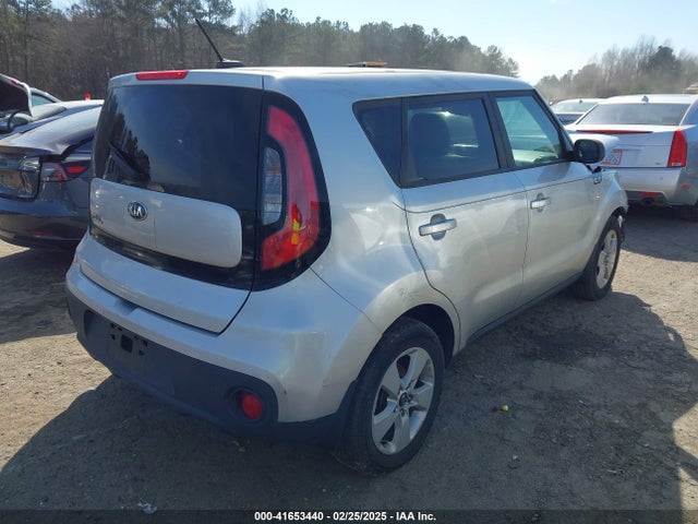 KNDJN2A26J7613895 KIA Soul