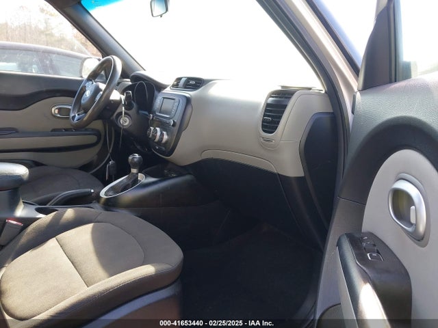 KNDJN2A26J7613895 KIA Soul