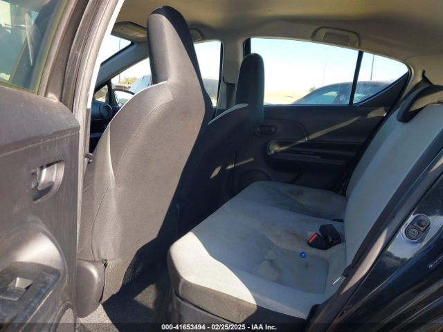 JTDKDTB3XG1116042 Toyota Prius C One