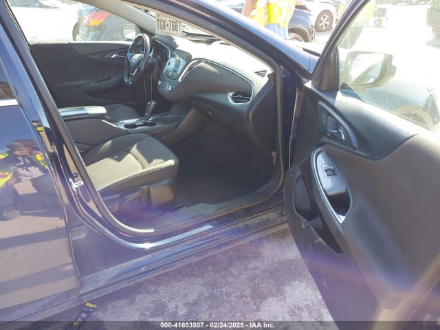 1G1ZD5ST9JF237738 Chevrolet MALIBU LT